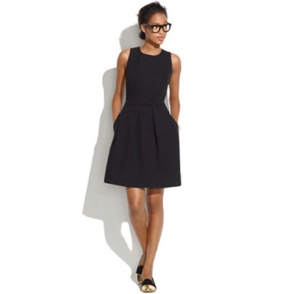 Madewell Box Pleat Point V Neoprene Dress